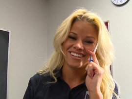 Jessa Rhodes Gets On Top And Rides Until He Cums