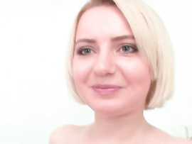 Curvy Ass Tattooed Cutie Fucks A Giant Toy