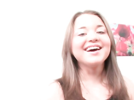 Flashing That Big Ass At Her Man To Drive Him Wild